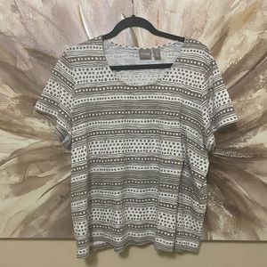 Chico's Eccentric Dot Mix Smooth Scoop Tee